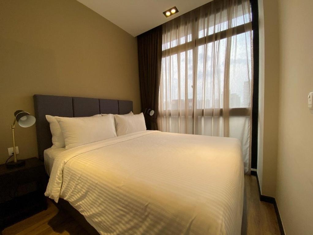 Momentus Serviced Residences Novena Сингапур Екстериор снимка