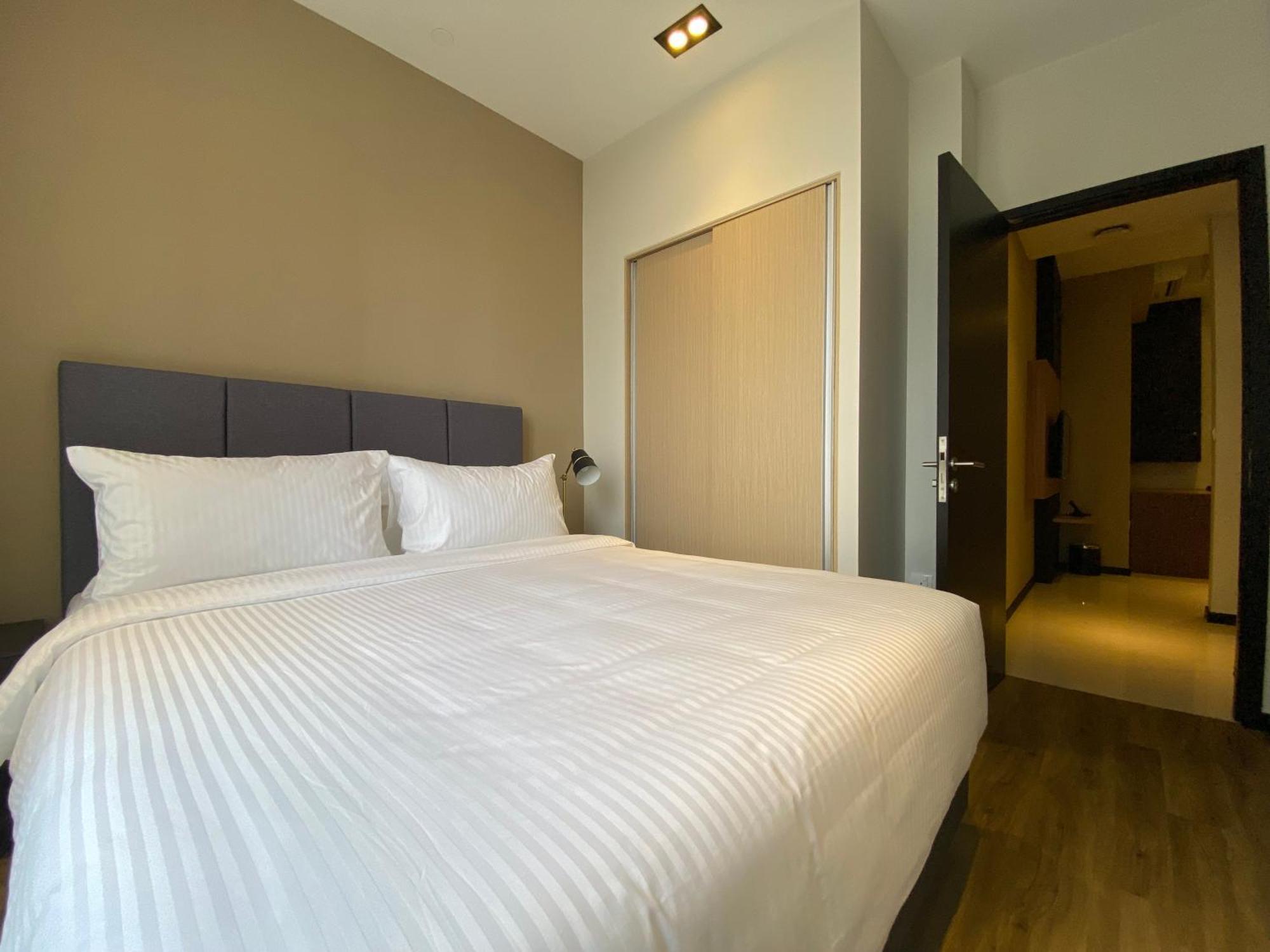 Momentus Serviced Residences Novena Сингапур Екстериор снимка