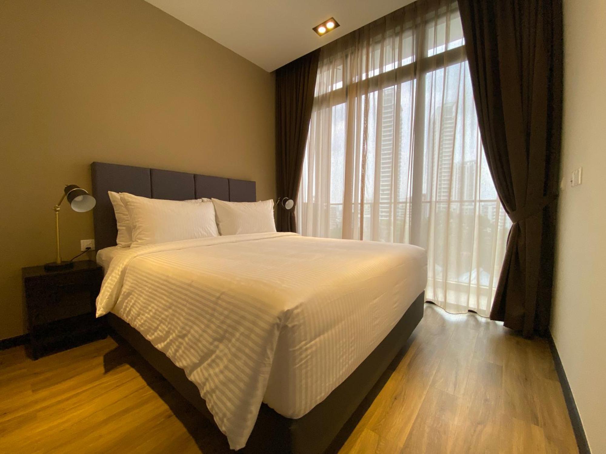 Momentus Serviced Residences Novena Сингапур Екстериор снимка