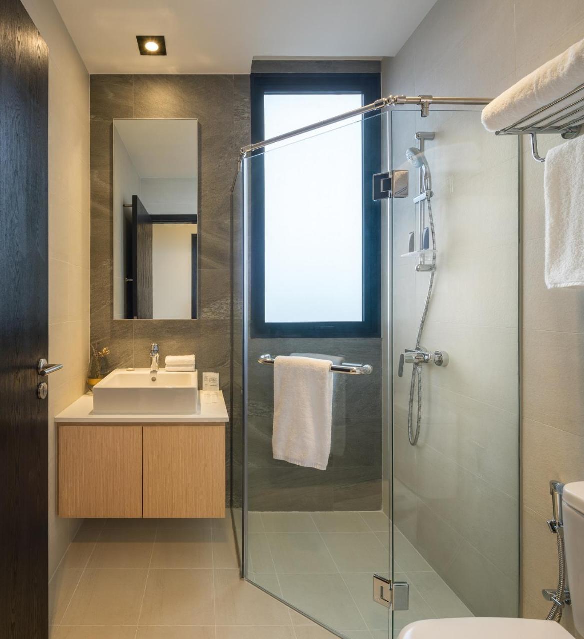 Momentus Serviced Residences Novena Сингапур Екстериор снимка